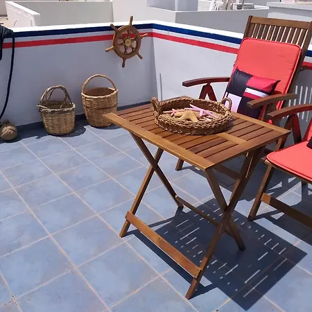 Yacht Marine Maison * Naxos City