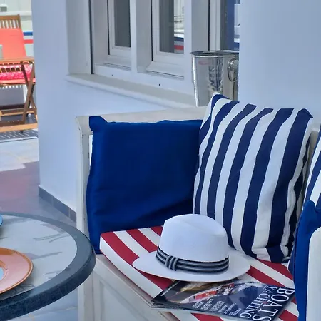 Yacht Marine Maison * Naxos City