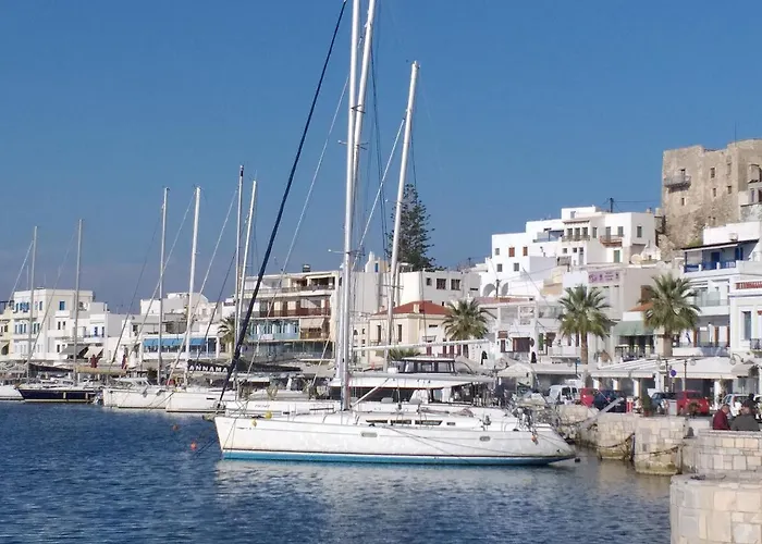 Yacht Marine Maison Naxos City