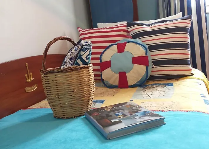 Yacht Marine Maison Naxos City