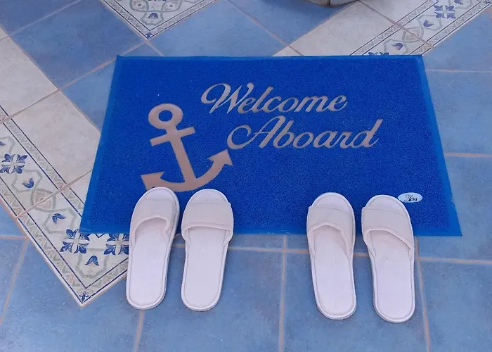 Yacht Marine Maison * Naxos City